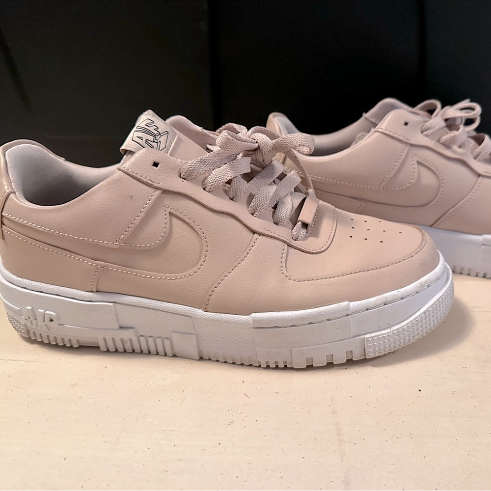Nike AF1 Sneakers - Women’s 9